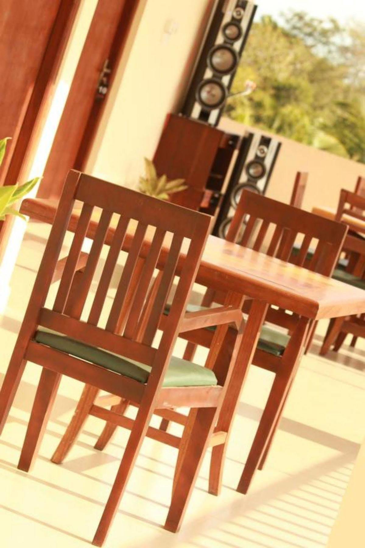 Pearl City Hotel 티사마하라마 외부 사진